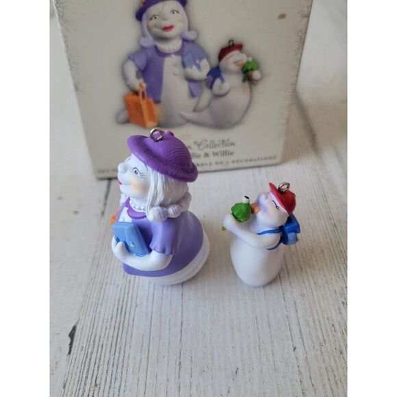 Hallmark Grandma Tillie & Willie Huntington ornament 2005 Halloween - Picture 3 of 5